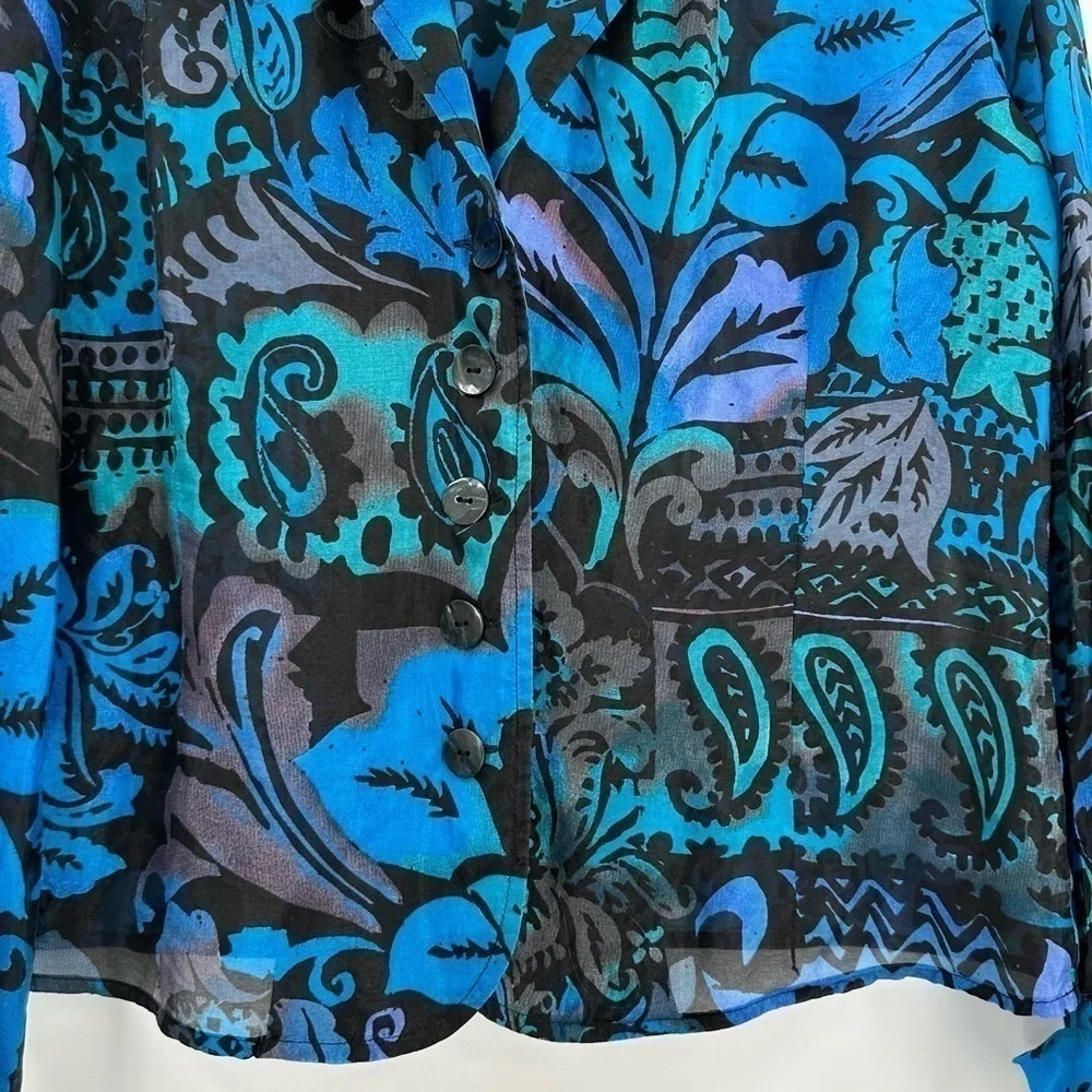 Chico’s 100% Silk Bright Blues & Black Print V Neck Button Up Sheer Size 0/Small